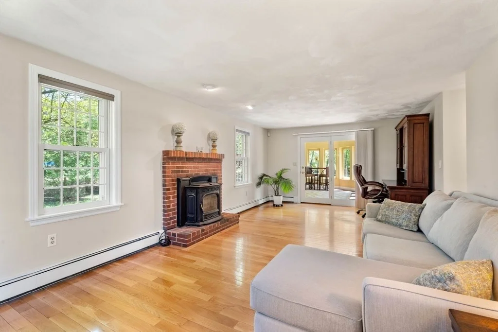 Photo of 13 Lisa Ln