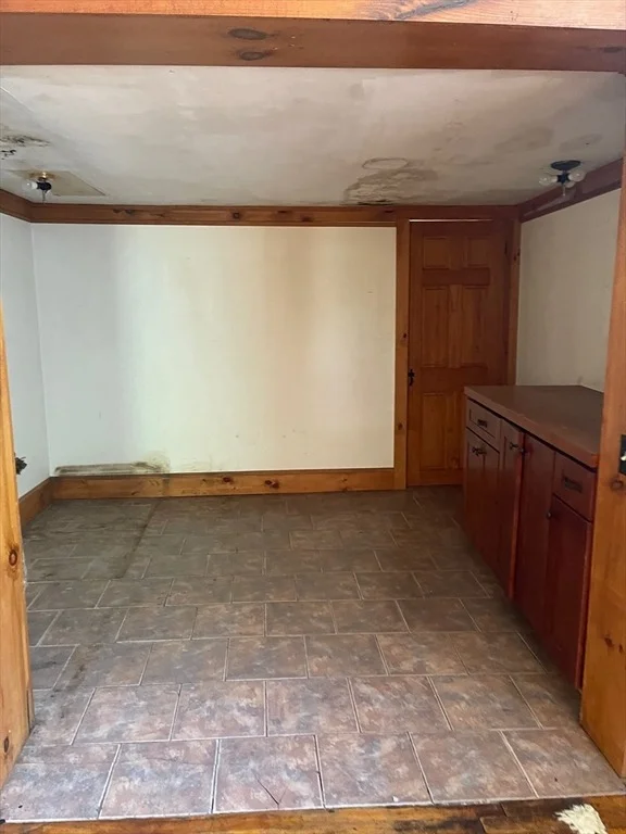 Photo of 662 Main St