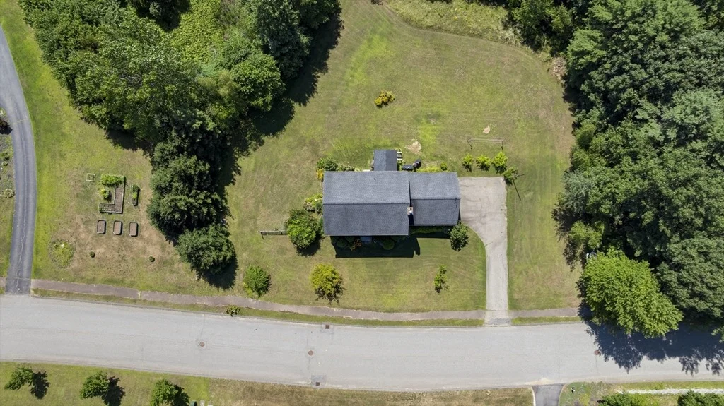 Photo of 1 Deer Run Rd