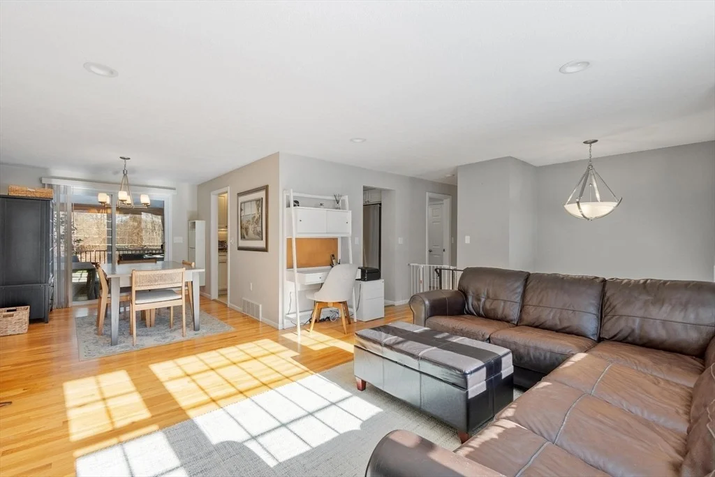 Photo of 11 Juniper Brook Rd