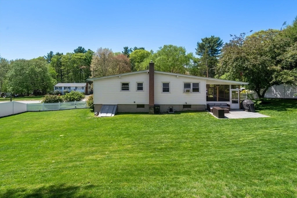Photo of 6 Rosenfeld Rd