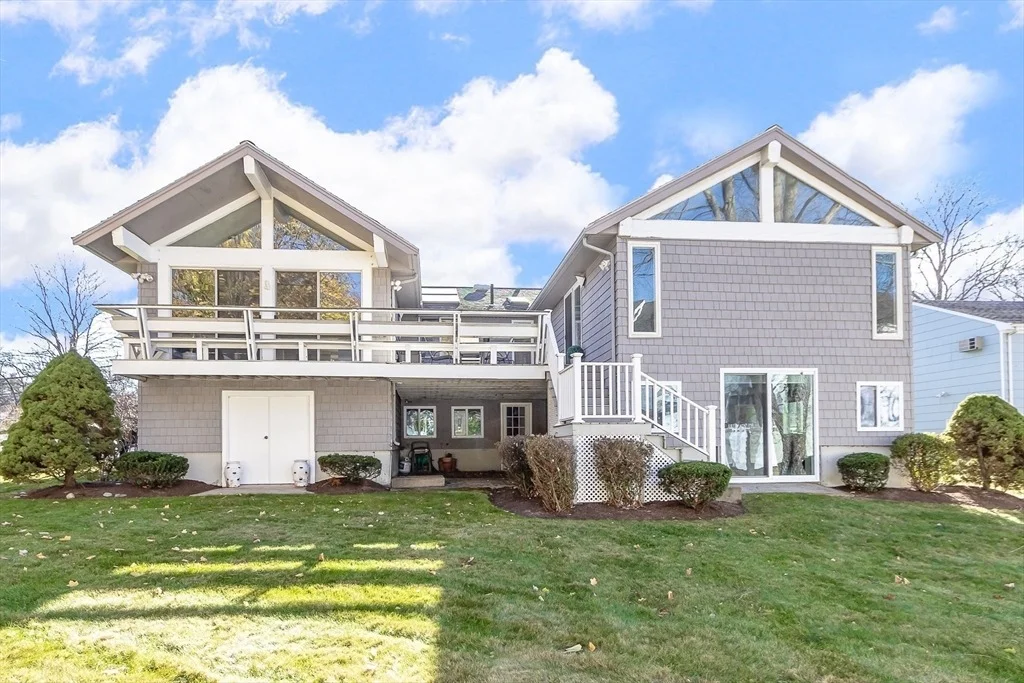 Photo of 76 Noanett Rd