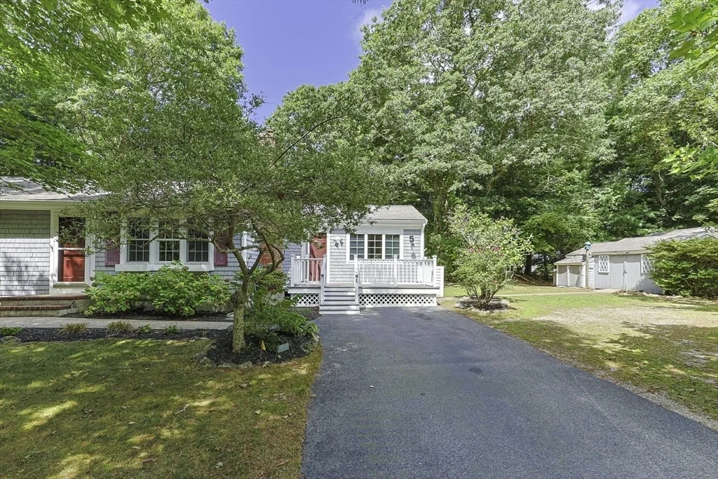 Photo of 5 Carl Gardner Rd