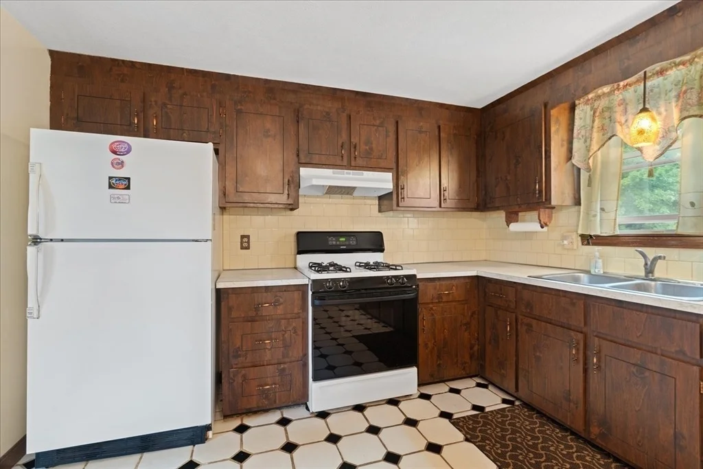 Photo of 17 Brewster Dr