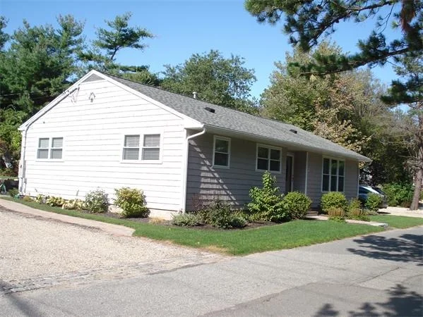 Photo of 2 Bungalow Rd