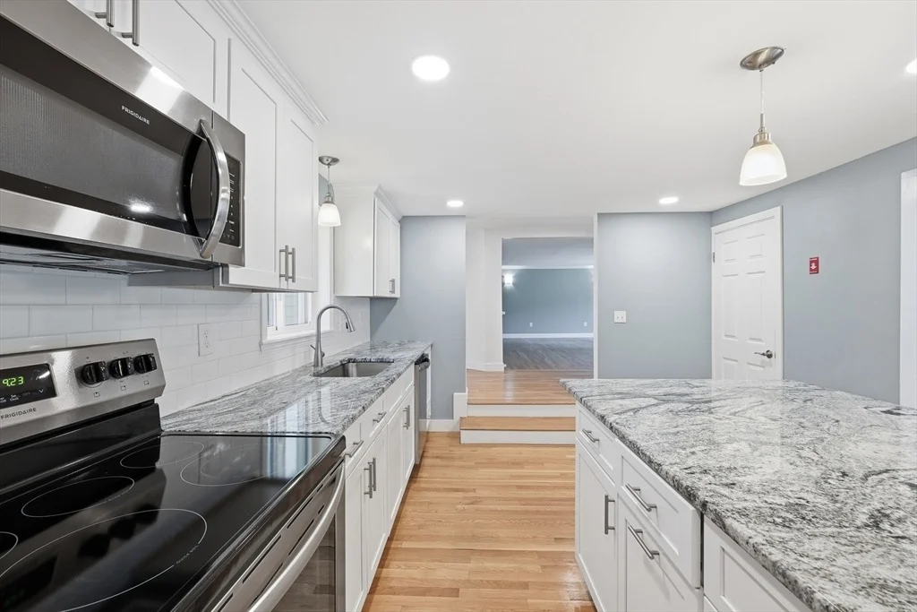 Photo of 9 Pine Dr