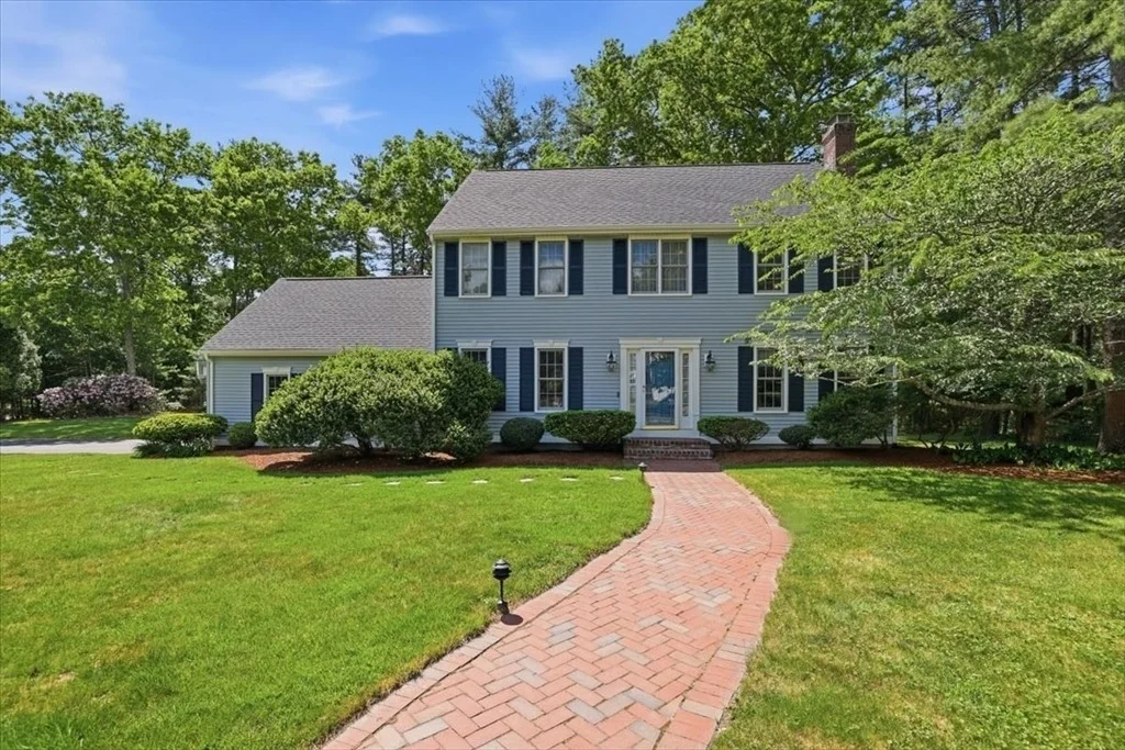 Photo of 32 Millfarm Dr
