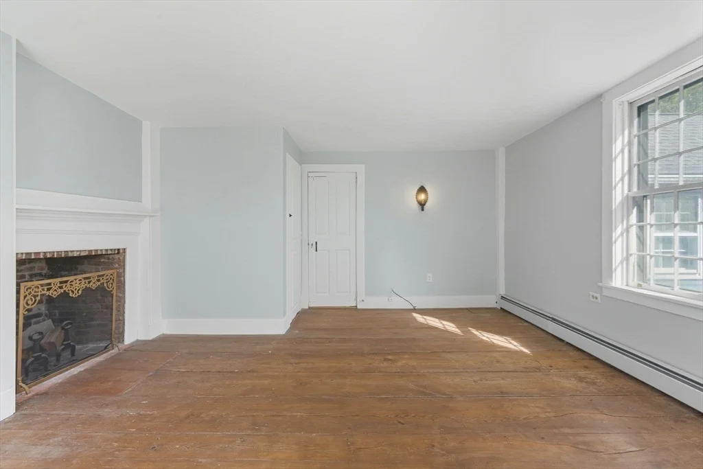 Photo of 227 Boston Rd