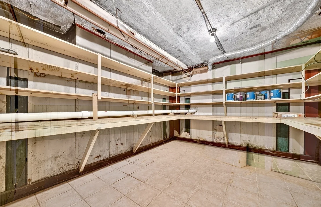 Photo of 127 Commonwealth Ave