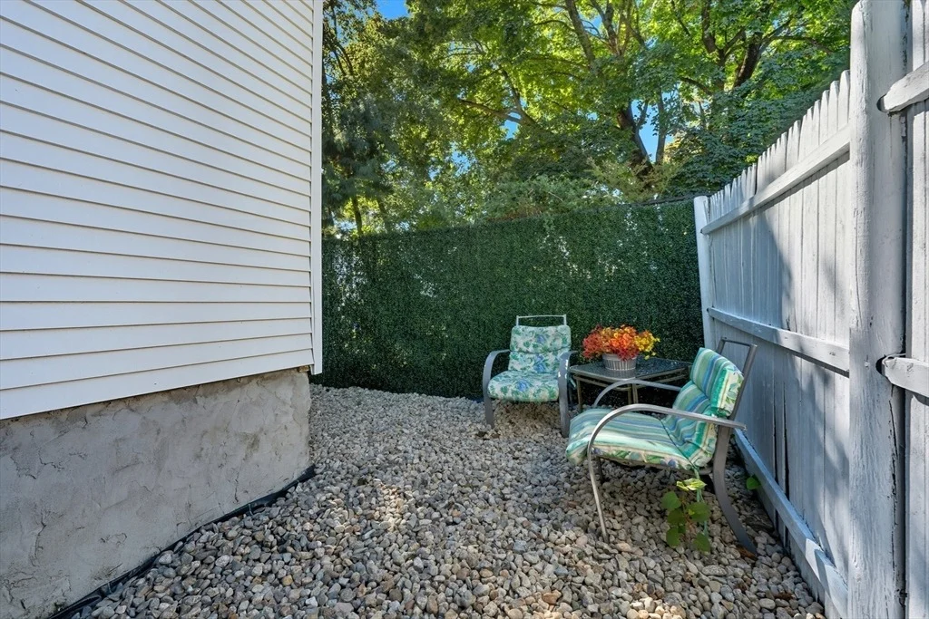 Photo of 10 Mission Pl