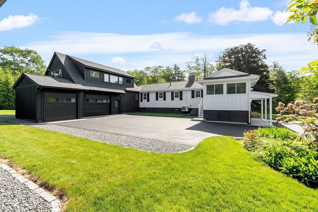 Photo of 481 W Townsend Rd