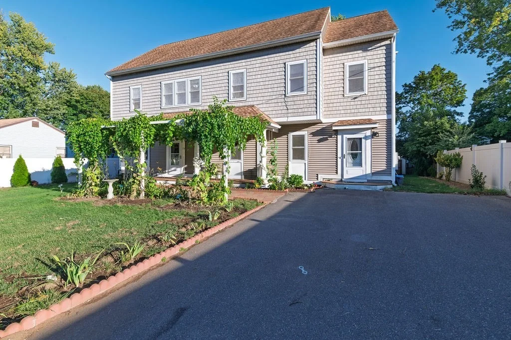 Photo of 116 Common St
