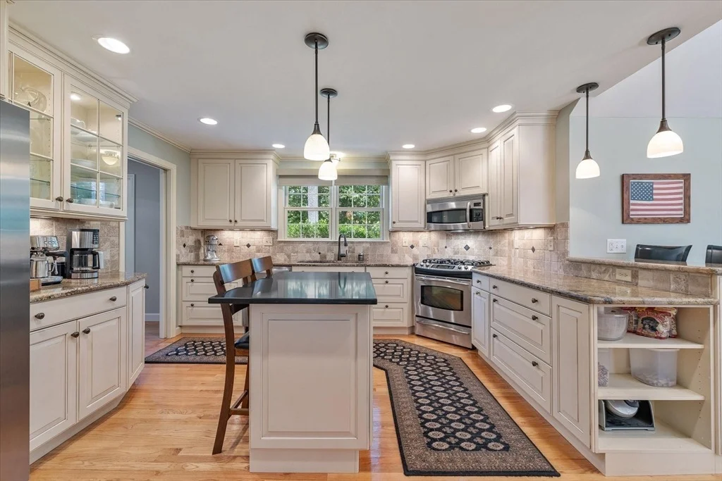 Photo of 33 Pine Arden Dr