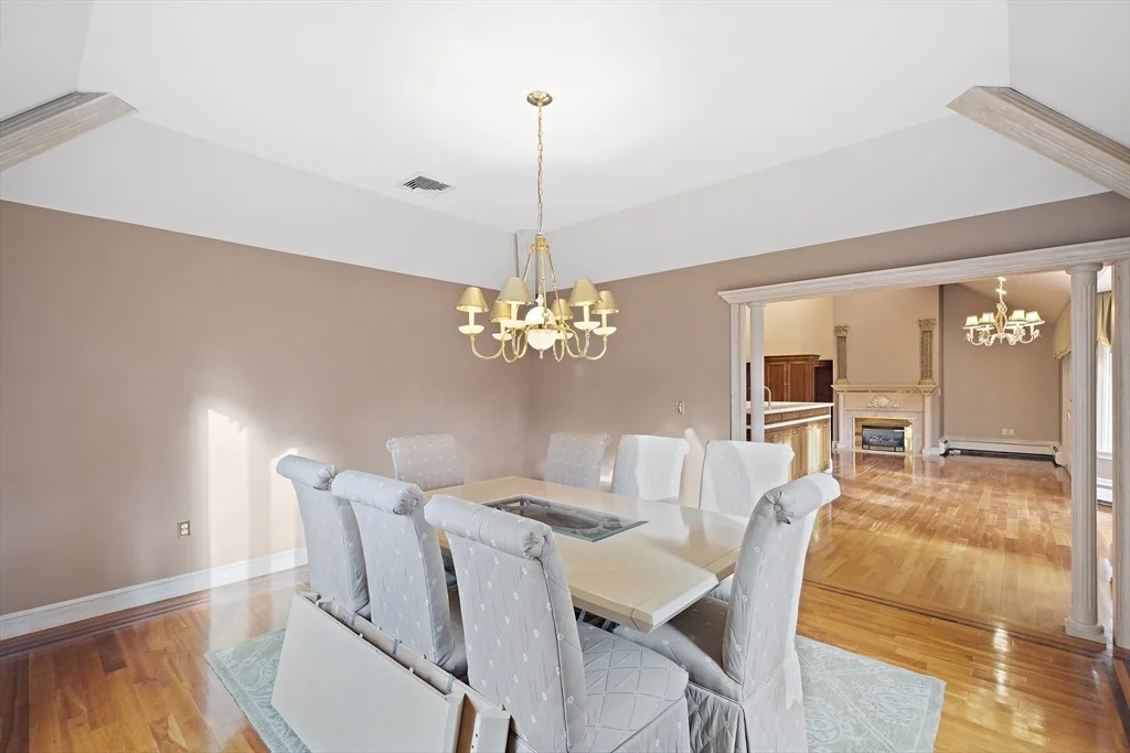 Photo of 10 Heritage Ln