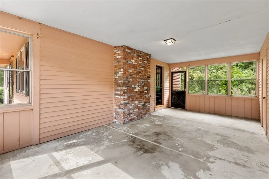 Photo of 73 Adin Dr