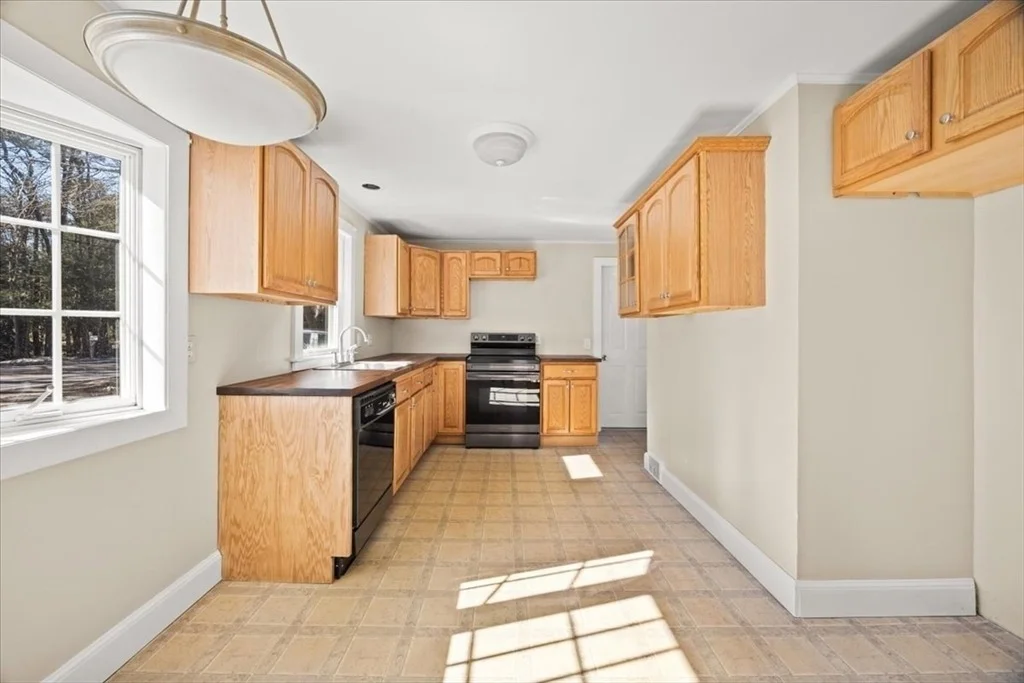 Photo of 365 Phinneys Ln