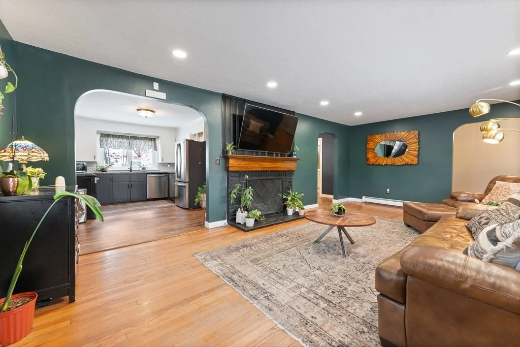 Photo of 1180 Calkins Rd