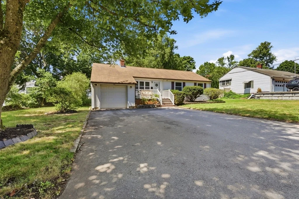Photo of 542 Trapelo Rd
