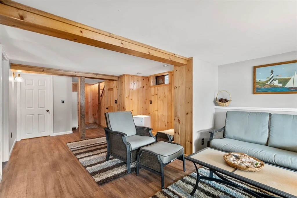 Photo of 33 Pine Tree Dr