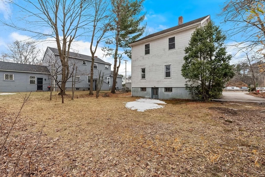 Photo of 925 Worcester Street