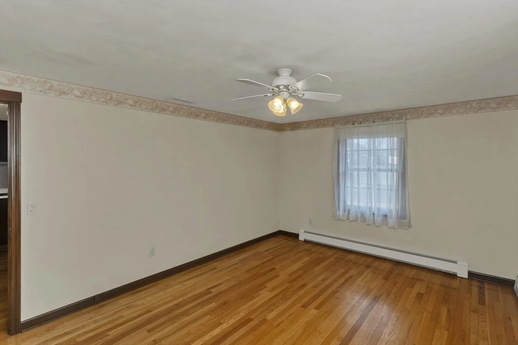 Photo of 309 Island Pond Rd