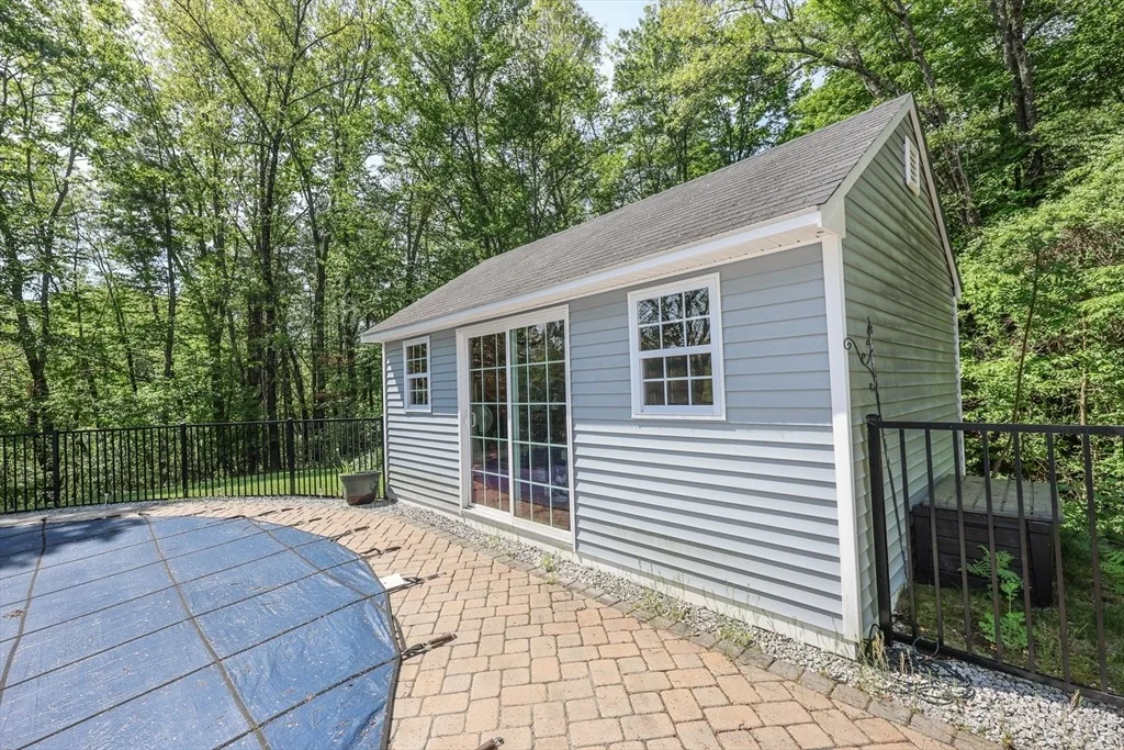 Photo of 13 Deerfield Dr