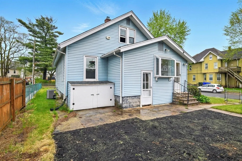 Photo of 26 Dwight Rd