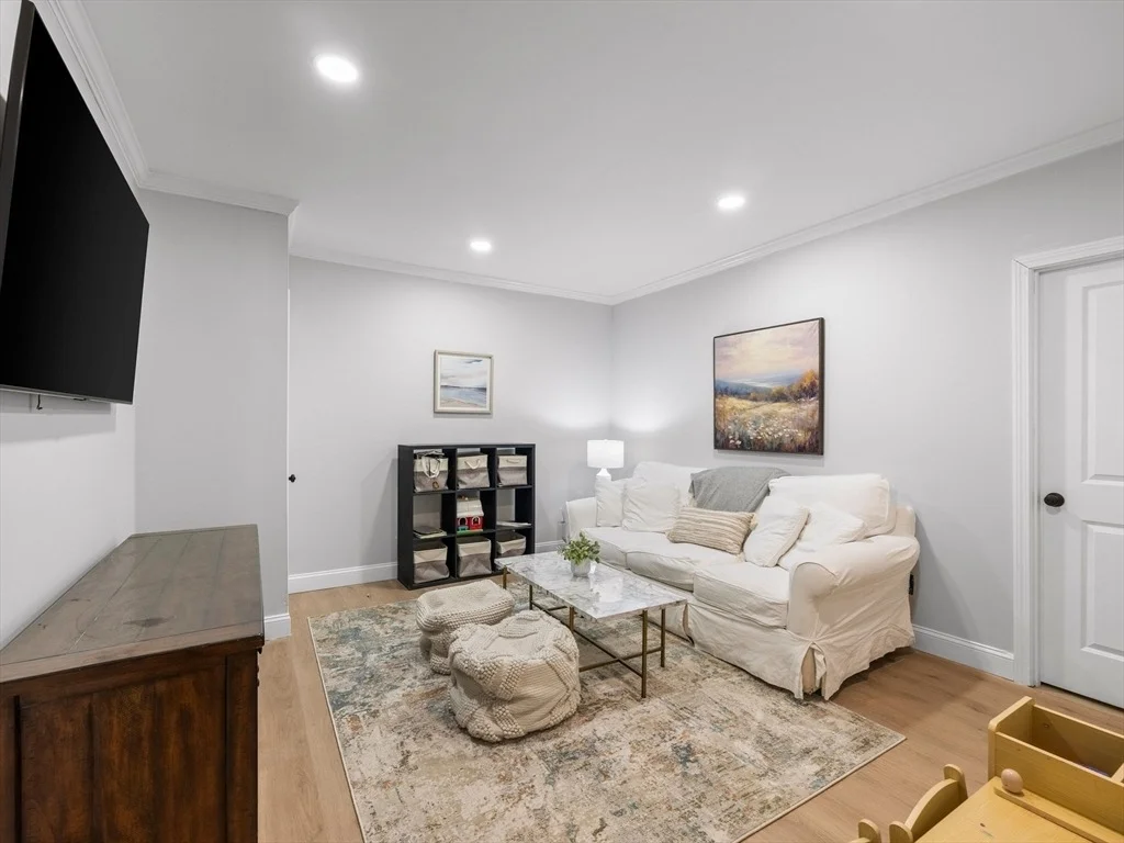 Photo of 6 Genevieve Ln