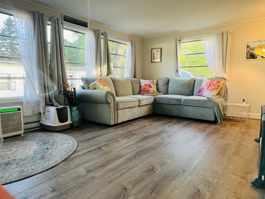 Photo of 21 Sharon Cir.