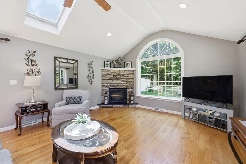 Photo of 37 Squirrel Rd