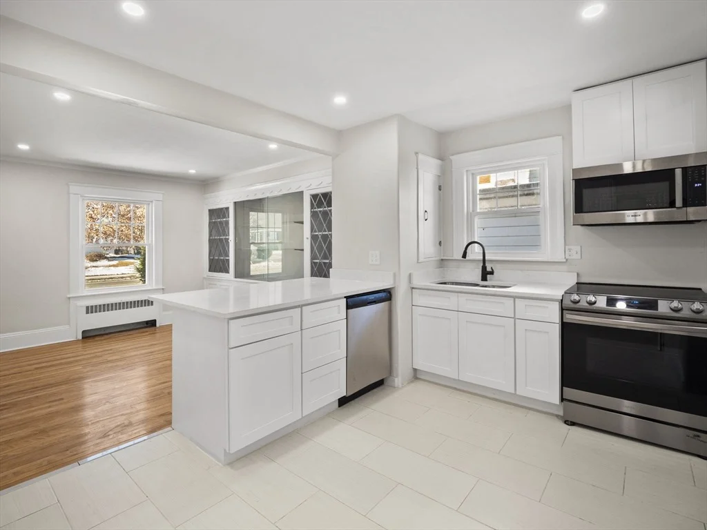 Photo of 329 Burncoat Street