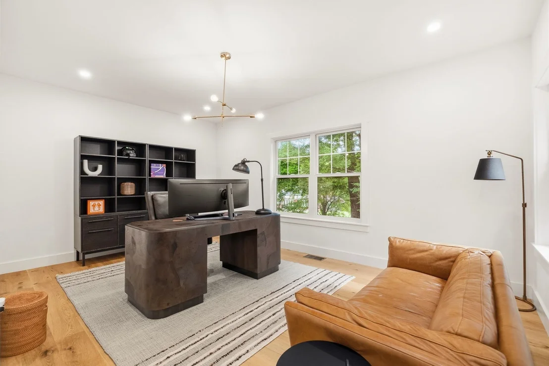 Photo of 25 Meadowbrook Road