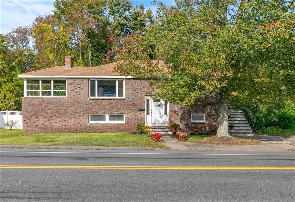 Photo of 270 Lowell St