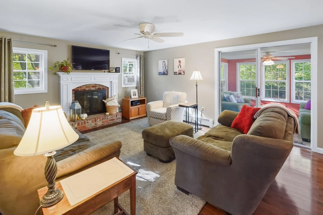 Photo of 14 Oak Cir