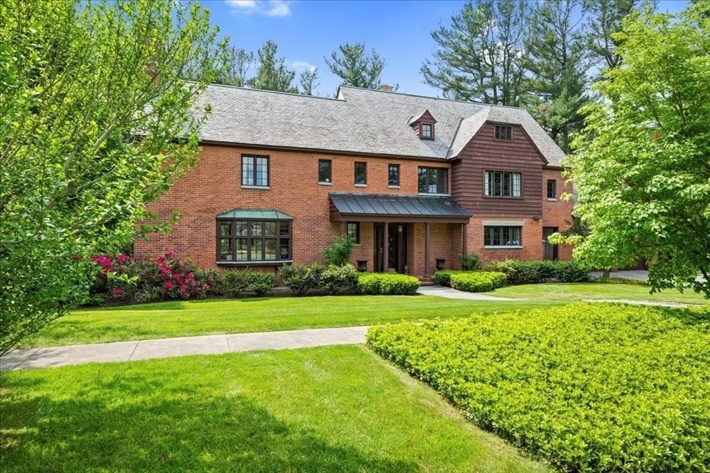Photo of 40 Westwood Dr