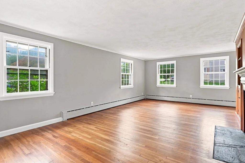Photo of 92 Oak Hollow Rd