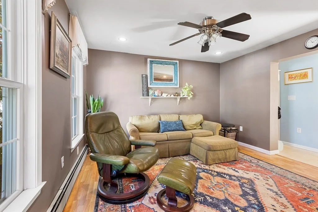 Photo of 33 Myrtle Square