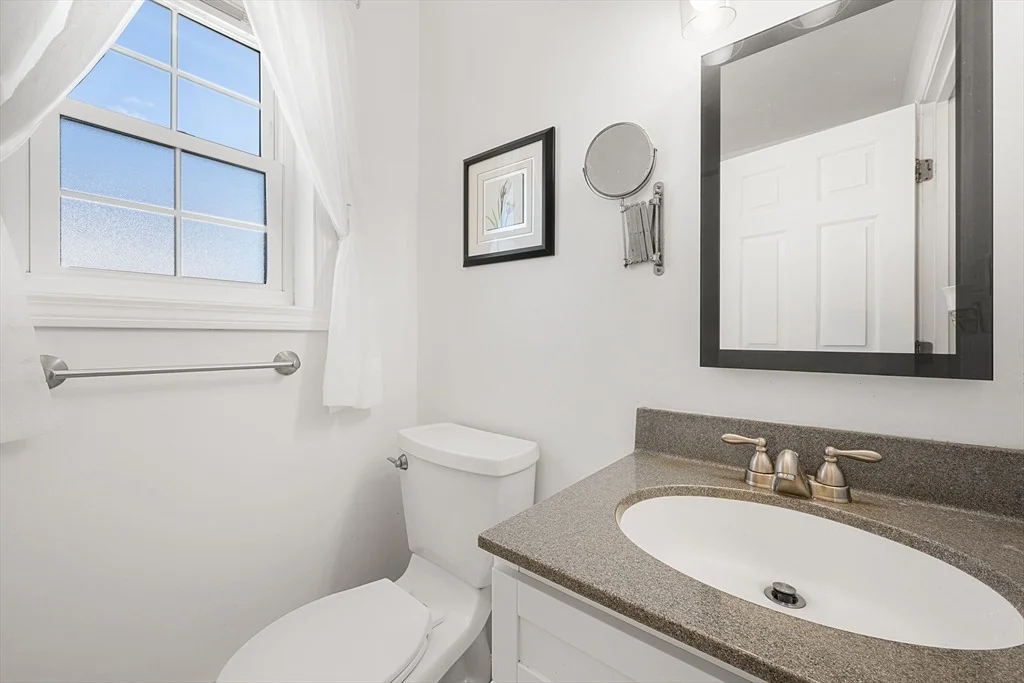 Photo of Unit F at 184 Hancock St