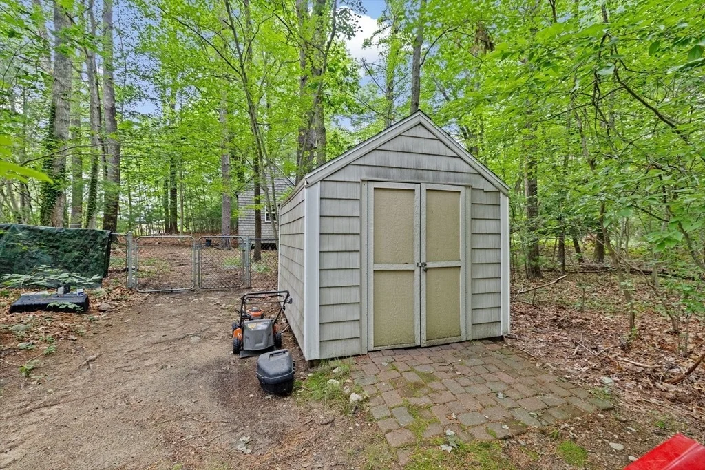 Photo of 109 Thayer Dr