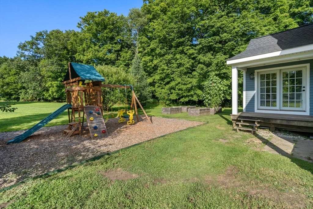 Photo of 487 Long Plain Rd