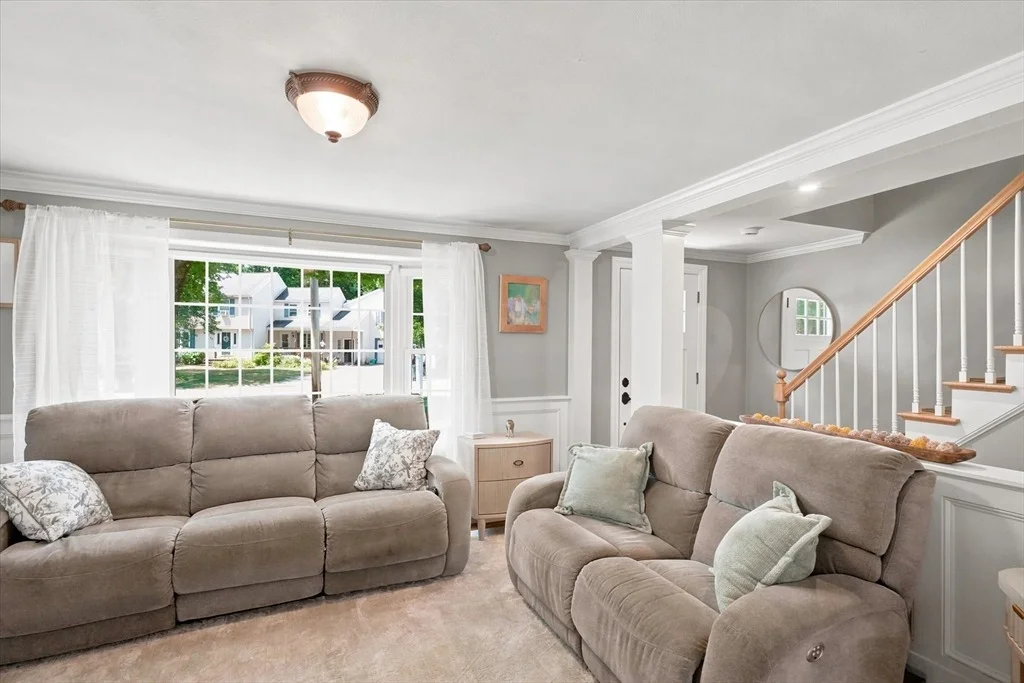 Photo of 67 Surrey Dr