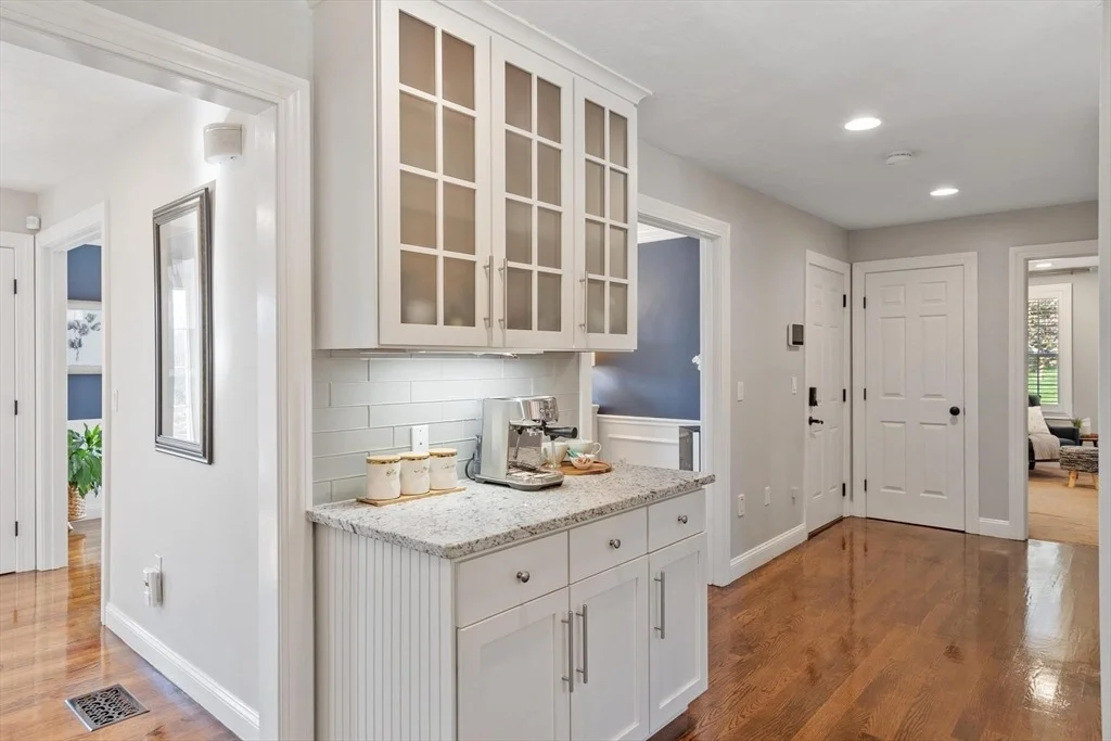 Photo of 140 Barteau Lane