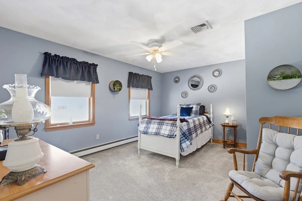 Photo of 194 Sanborn Lane