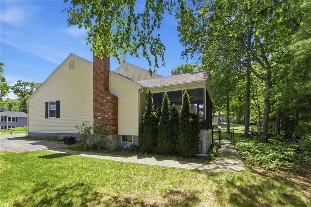 Photo of 27 Kennel Hill Dr
