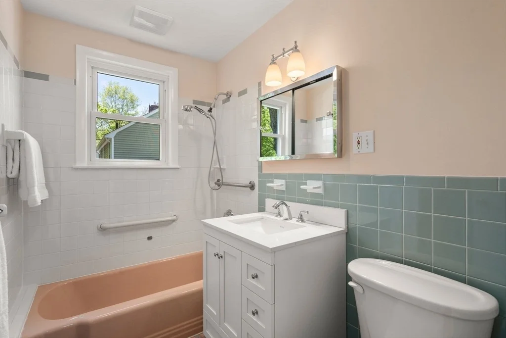 Photo of 44 Hackensack Rd