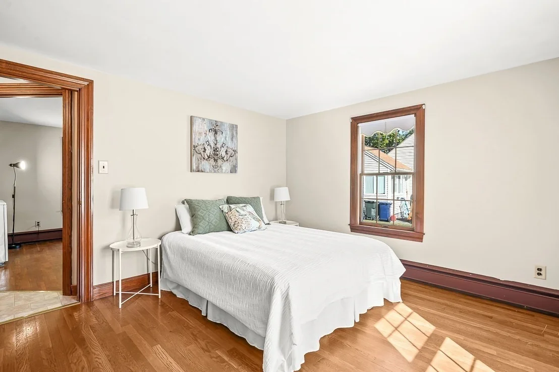 Photo of 12 Leo Ave