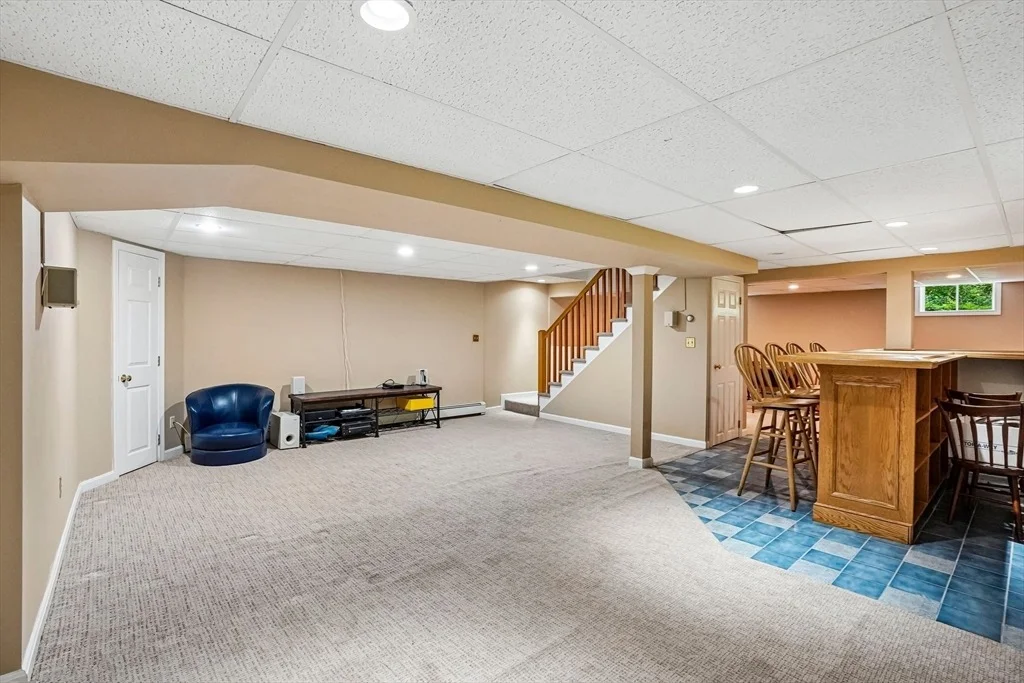 Photo of 2 Berkley Cir