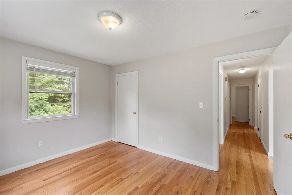 Photo of 374 Mill St Ext