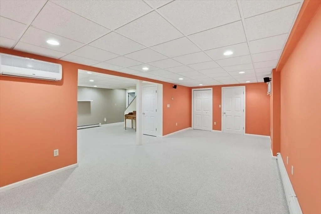 Photo of 32 Millfarm Dr