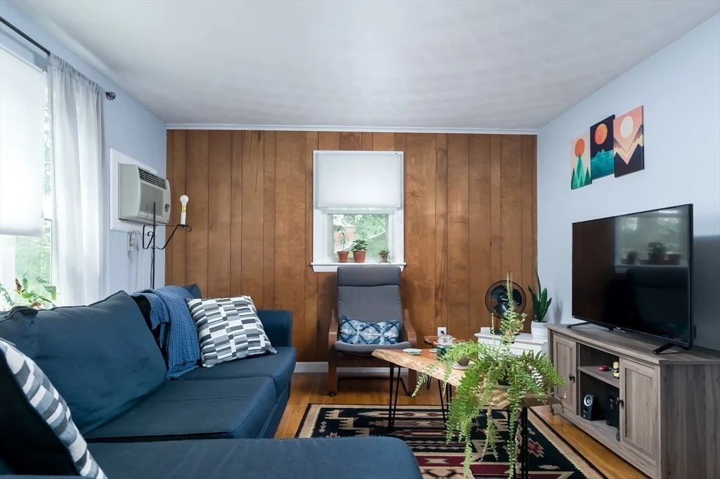 Photo of 19 Maplewood Rd